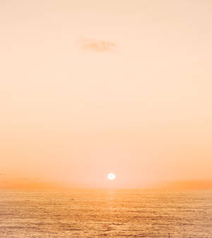 Estetisk solnedgang i beige bakgrunn — Galaxy Z Fold Bakgrunner
