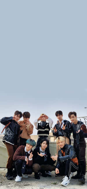 Felix Stray Kids — Motorola Edge 60 Neo Bakgrunner