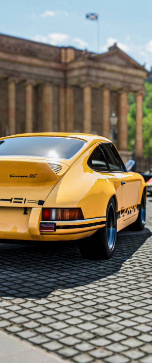Gul Porsche 911 Parkert Ute — Sony Xperia Bakgrunner
