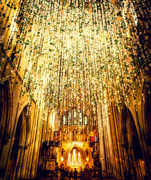 Gylne St. Patrick's Cathedral Irland bakgrunn — Galaxy Z Fold Bakgrunner