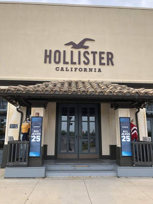 Hollister butikkfasade logo bakgrunnsbilde — 3:4 Bakgrunner