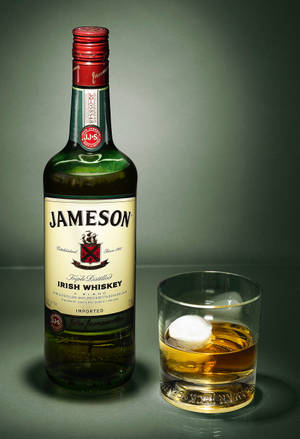Jameson Whisky-flaske og glass — Xiaomi Pad 7 Ultra Bakgrunner