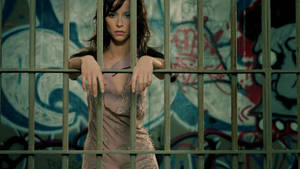 Jennifer Love Hewitt i fengsel bakgrunnsbilde