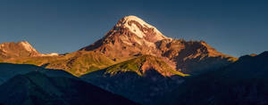 Kazbek klar himmel bakgrunnsbilde