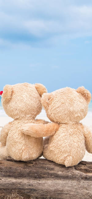 Bakgrunnsbilde med kosebamse som klemmer — iPhone 16 Bakgrunner