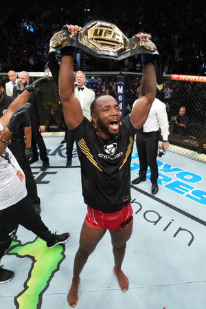 Leon Edwards Seier — Huawei MatePad Pro Max Bakgrunner