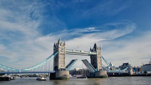 Lukket Tower Bridge i London bakgrunnsbilde — Pro Display XDR Bakgrunner