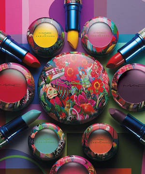 Mac Cosmetics Chris Chang bakgrunnsbilde — Galaxy Z Fold 5 Bakgrunner