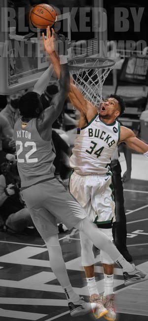 Bakgrunnsbilde med Milwaukee Bucks mot Phoenix Suns — iPhone 16 Bakgrunner