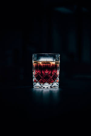 Minimalistisk glass whisky — Xiaomi Pad 9 Pro Bakgrunner