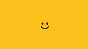 Minimalistisk smile-emoji på sennepsgul bakgrunnsbilde — iMac Bakgrunner