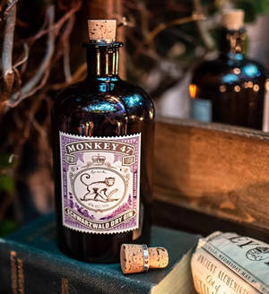 Monkey 47 Gin Schwarzwald Dry Tysk Likør — Honor Magic V Bakgrunner