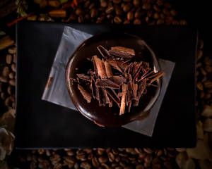 Sjokoladekake kaffebønner bakgrunnsbilde. — AMOLED Bakgrunner