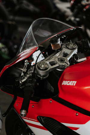 Ducati rød sykkel styre — Xiaomi Pad 9 Pro Max Bakgrunner