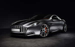 Slank og kraftig Aston Martin Vanquish — MacBook Pro M1 Bakgrunner