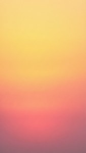 En jevn solnedgangsgradient i gult og rosa for en ren minimalistisk iPhone-estetikk. — iPhone 7 Plus Bakgrunner