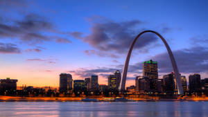 St. Louis Arch ettermiddagshimmel — Oransje estetikk GIF Bakgrunner