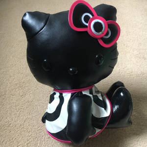 Svart Hello Kitty Halloween-leke bakgrunn — Hello Kitty Halloween Bakgrunner