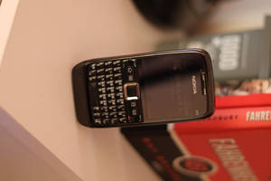 Svart Nokia E71