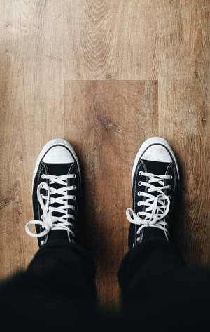 Svarte Converse sneakers-bakgrunn — Galaxy Tab S9 Ultra Bakgrunner