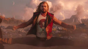 Thor Love and Thunder episk splitt bakgrunnsbilde