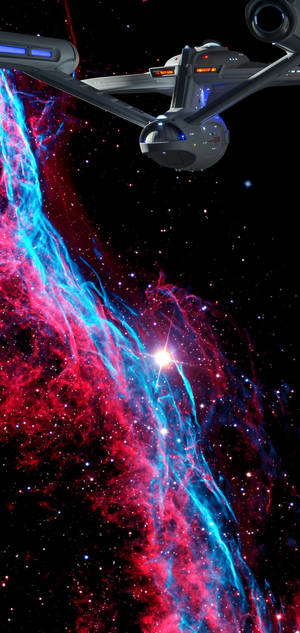 Galaxy S10 Plus Star Trek-skip i verdensrommet bakgrunnsbilde — iPhone 14 Plus Bakgrunner