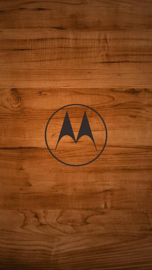 Wooden Motorola Logo — Motorola Bakgrunner