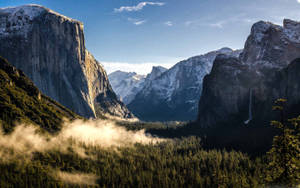 Yosemite-fjell Macbook-bakgrunn